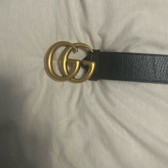 GG MARMONT WIDE BELT
Black with gold-toned hardware - Picture 3 of 6